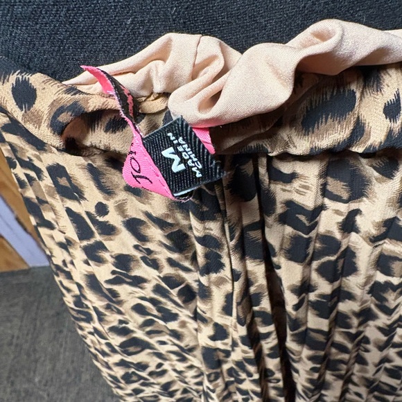 Betsey Johnson Leopard Print A-Line Skirt - Picture 3 of 4